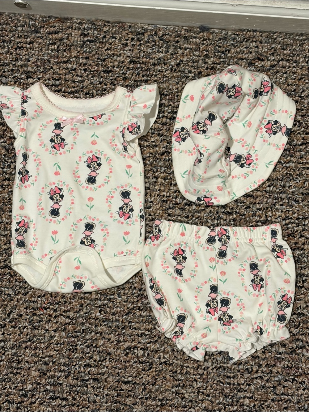 Disney Cream Floral Minnie Mouse 3-Piece Baby Hat Bodysuit & Bloomers Set